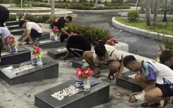 Cảnh sát ngăn chặn 20 thiếu niên đánh nhau, đưa đi dọn nghĩa trang liệt sĩ