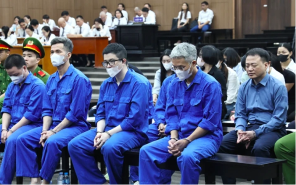 Tan cửa nát nhà vì lời trấn an ‘của Shark Bình đó, yên tâm mà nạp’