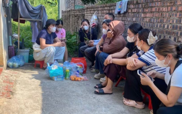 Nghi bếp ăn bán trú sử dụng thịt trâu đông lạnh: Phụ huynh thức trắng đêm quây kho thực phẩm