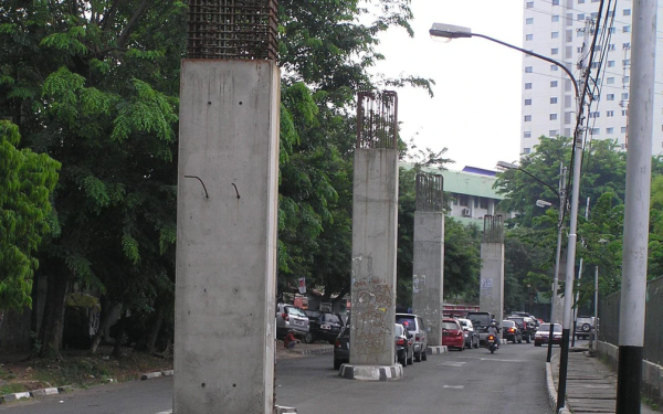 Dừng khẩn cấp dự án đường sắt trên cao dài 30 km, vốn đầu tư gần 19.000 tỷ đồng, 150 cột bê tông giữa phố
