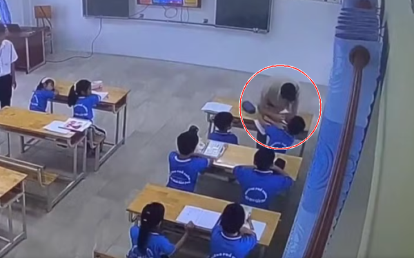 Thầy giáo nước ngoài tát, túm cổ học sinh lớp 2 ở trường