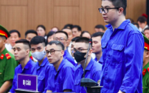 Chủ tọa đặt câu hỏi khiến mẹ siêu lừa Mr Pips lúng túng, bị hại đồng loạt vỗ tay